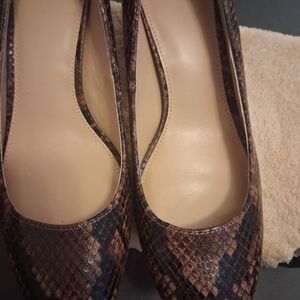 Chic Snakeskin Pattern Heels